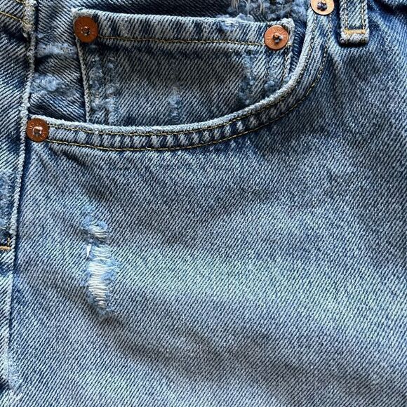 AGOLDE Parker Button Distressed shorts. - Picture 7 of 9